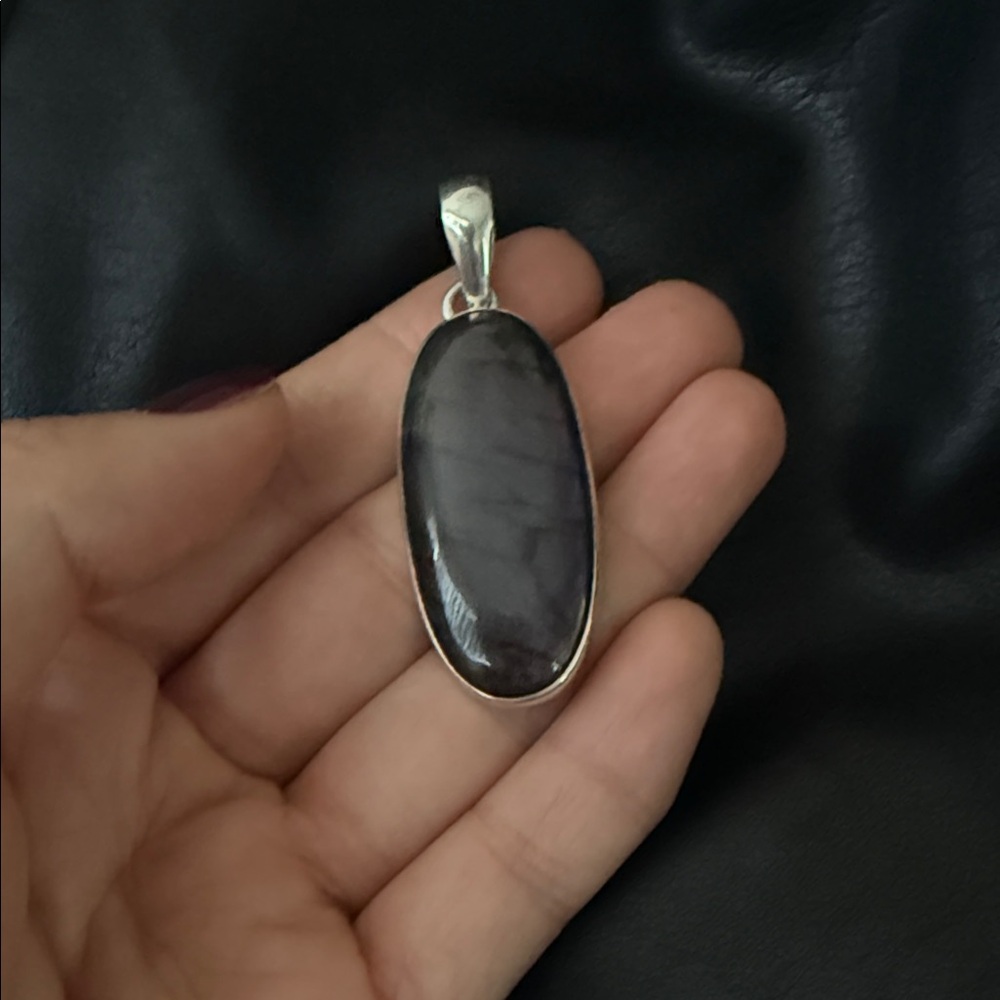 Labradorite pendant